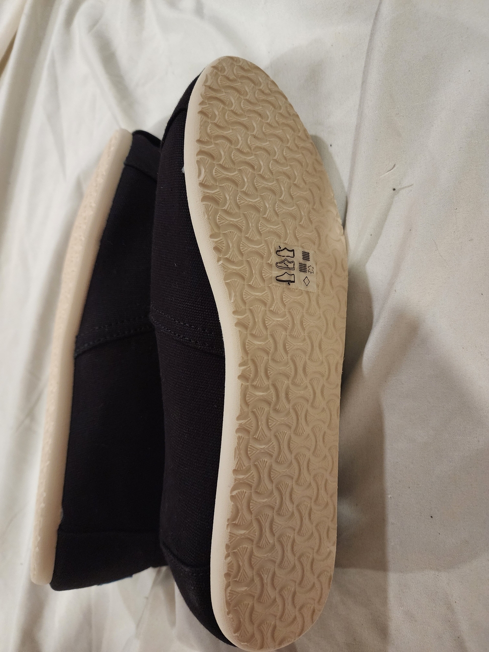 Toms Black Alpargata Canvas Women's Slip-On Flats - Picture 3 of 5